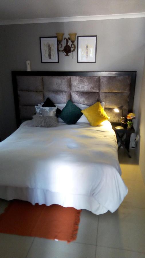 Queen Room,959328121:JPEG