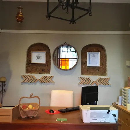 84 On Fourth Guest House-2